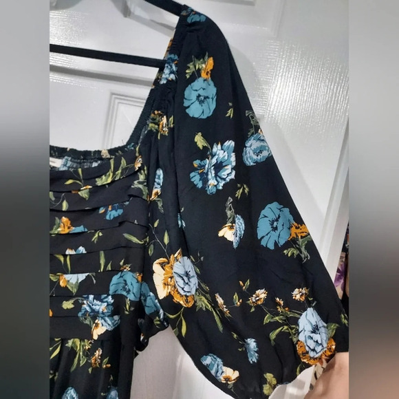 NWOT Maurices Black Floral Pleated Puff Sleeve Mini Dress in Size 3X - Picture 8 of 11